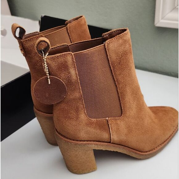 Lauren Ralph Lauren Marianna Water Repellent Suede Booties Women's Size 6 - Picture 9 of 10